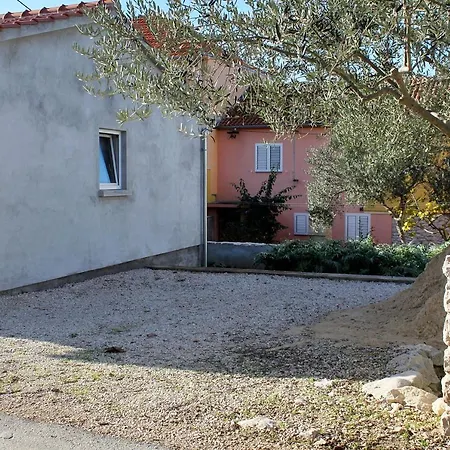 By The Sea - Diklo, - 5924 Zara