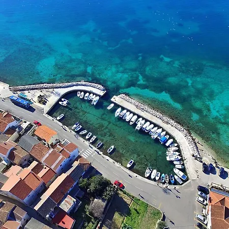 By The Sea - Diklo, - 5924