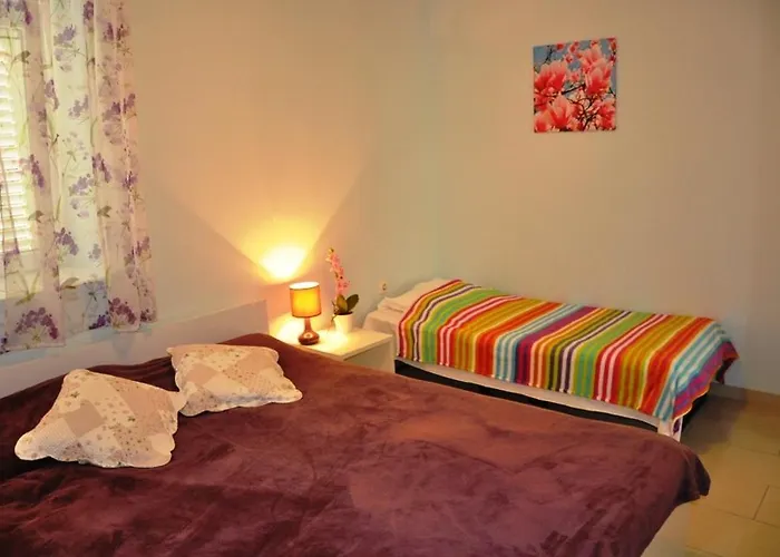 By The Sea - Diklo, - 5924 *