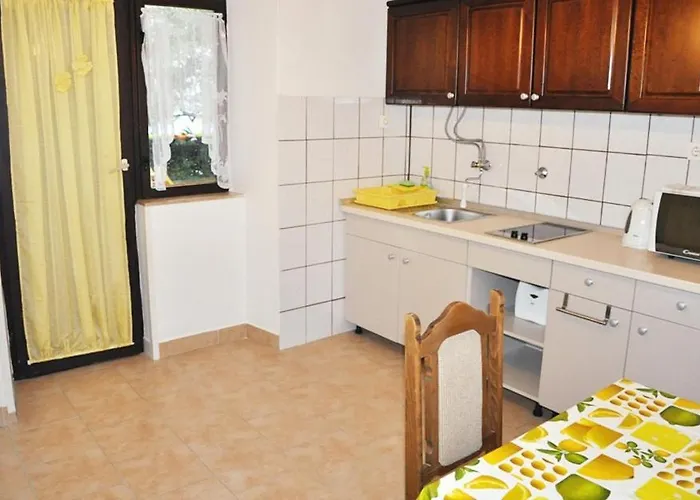 By The Sea - Diklo, - 5924 *